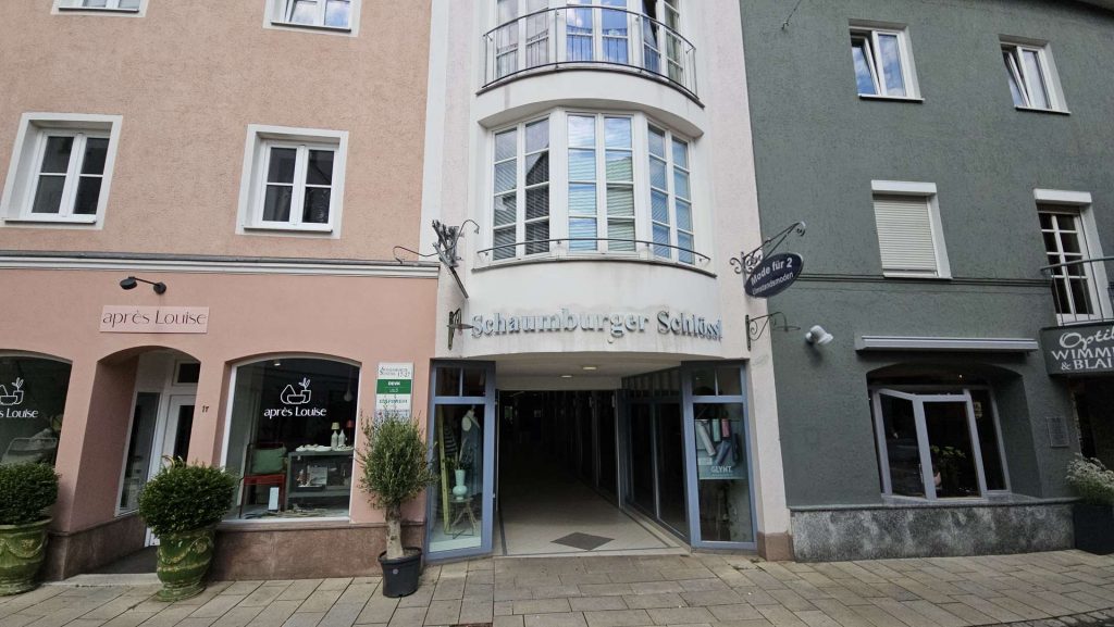 Stabile Kapitalanlage (Schaumburger Schlössl) – 289qm Gewerbefläche in 1A-Lage Stadtplatz Traunstein