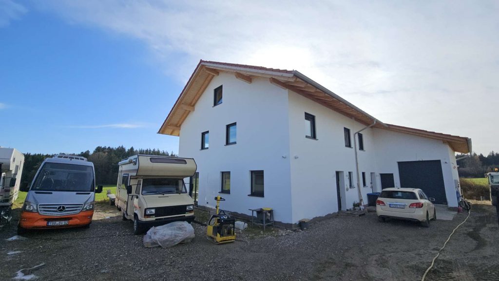 Attraktive Neubau Doppelhaushälfte bei Traunstein – hell, energieeffizient, Carport, 6 Zimmer