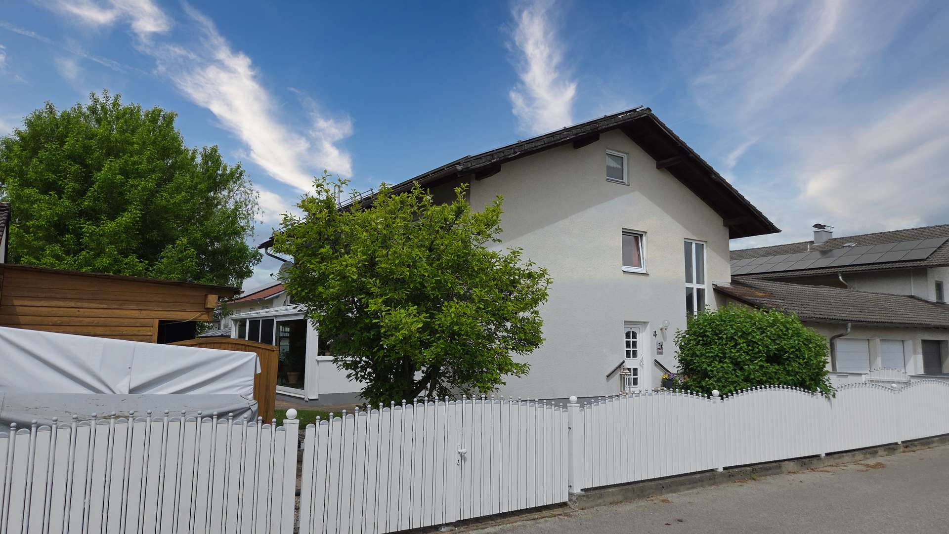 Renoviertes Ein- bzw. Zweifamilienhaus in gefragter ruhiger Wohnlage in Stein an der Traun