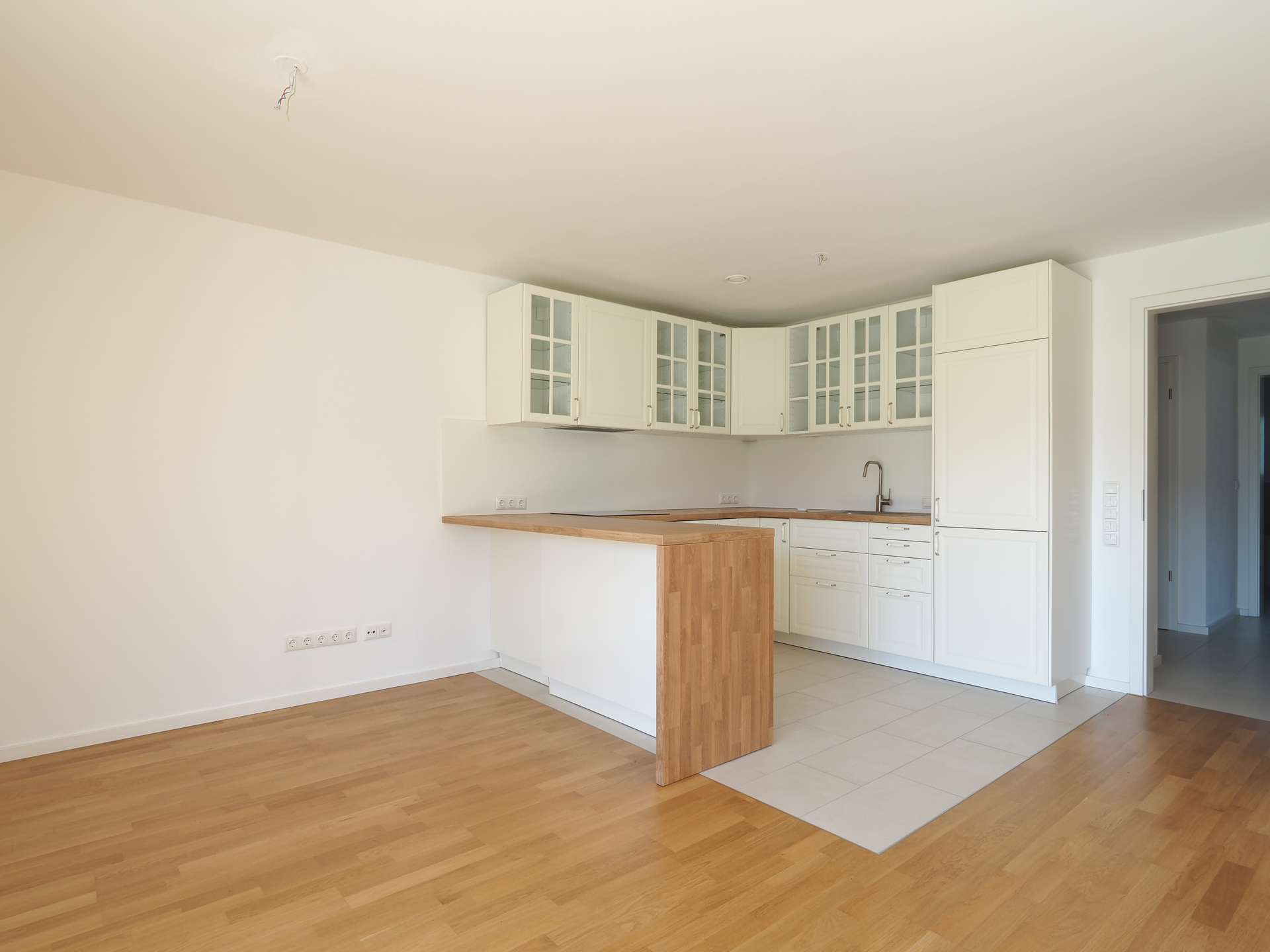 Attraktive moderne 4-Zimmer Gartenwohnung mit TG-Stellplatz und EBK in Kammer bei Traunstein
