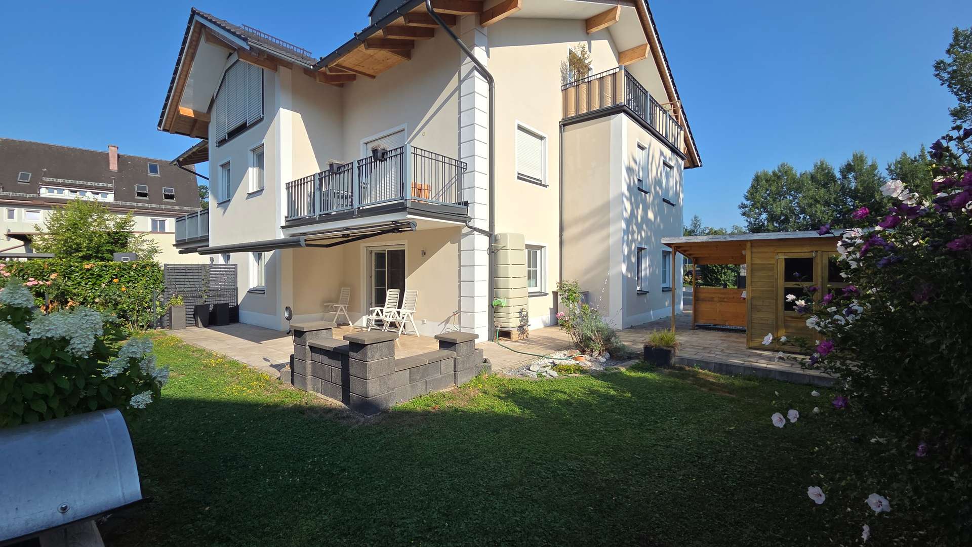Befristet auf max. 2-3Jahre – Neuwertige helle Garten 3-Zimmer-Wohnung in Übersee